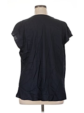 Vince. Short Sleeve Silk Top (view 2)