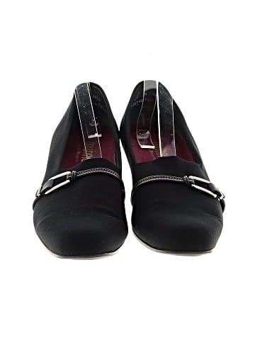 Munro American Heels (view 2)