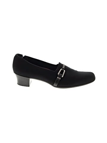 Munro American Heels (view 1)