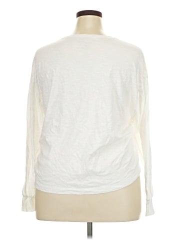 Universal Thread 3/4 Sleeve T-Shirt (view 2)