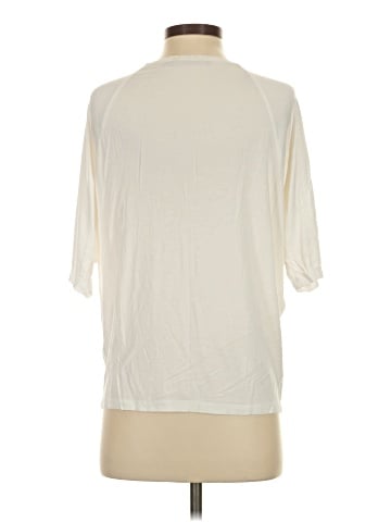 Outback Red Short Sleeve T-Shirt (view 2)