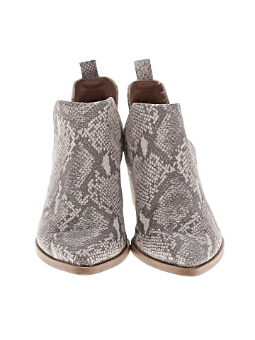 Universal Thread Ankle Boots (view 2)