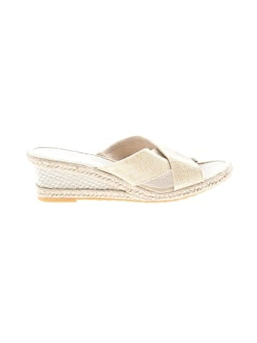 Unbranded Wedges (view 1)