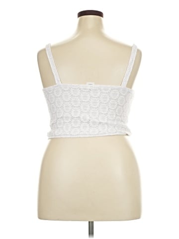 No Boundaries Sleeveless Top (view 2)