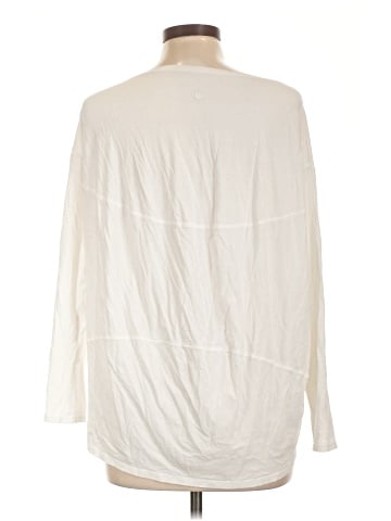 Lululemon Athletica Long Sleeve T-Shirt (view 2)