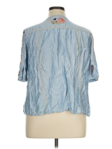 Sundance 3/4 Sleeve Blouse (view 2)