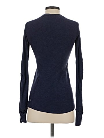 Lululemon Athletica Long Sleeve T-Shirt (view 2)