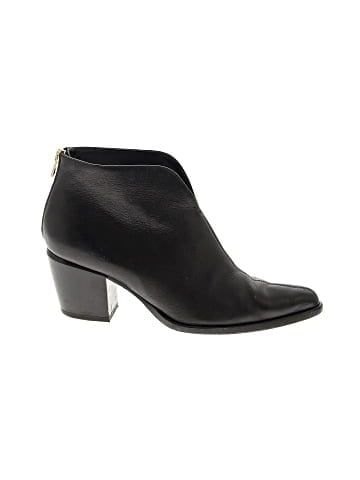 Vince. Ankle Boots (view 1)
