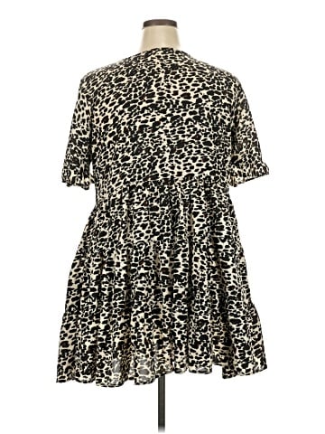 Boohoo Casual Dress (view 2)