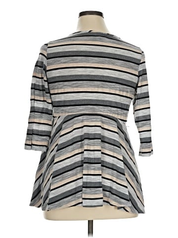 Jessica Simpson 3/4 Sleeve Top (view 2)