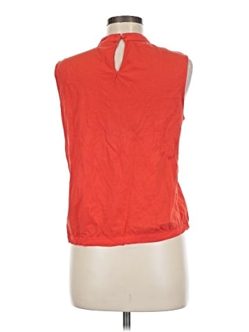 Tiny Sleeveless Blouse (view 2)
