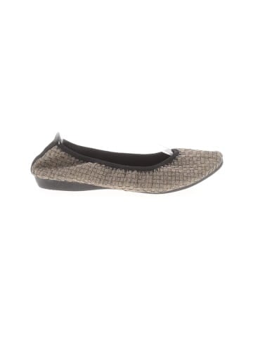 Bernie Mev Flats (view 1)