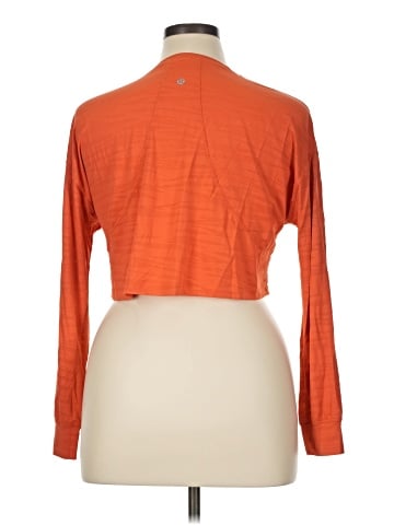 Lululemon Athletica 3/4 Sleeve T-Shirt (view 2)