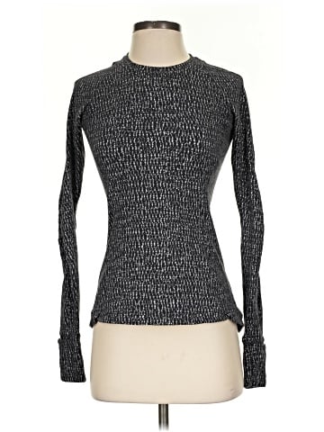 Lululemon Athletica Long Sleeve T-Shirt (view 1)