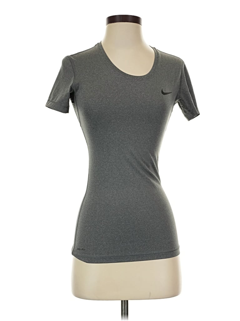 Pre-owned Nike Short Sleeve T-shirt In Gray