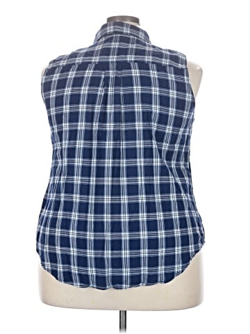 St. John's Bay Sleeveless Button-Down Shirt (view 2)