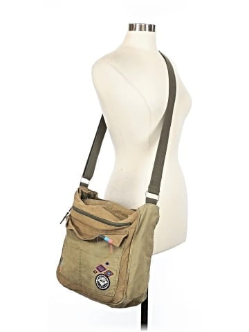 Roxy Messenger (view 2)