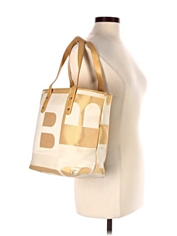Bally Tote (view 2)