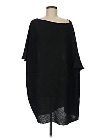 Ruti Poncho (view 1)