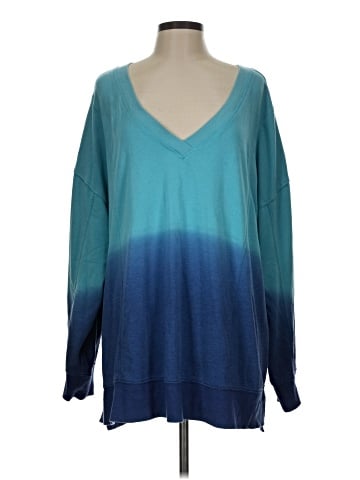 LIVI Pullover Sweater (view 1)