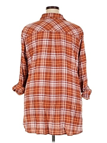 Croft & Barrow 3/4 Sleeve Button-Down Shirt (view 2)