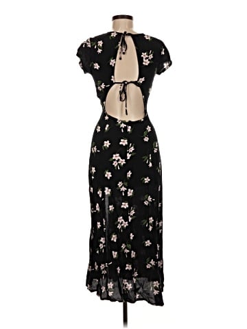 Urban Outfitters Casual Dress (view 2)