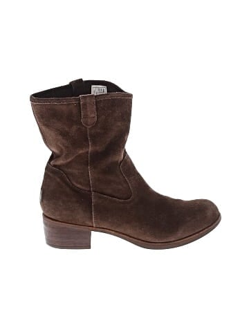 Ugg Boots (view 1)