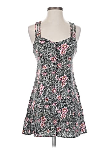 Pins and Needles Casual Dress (view 1)