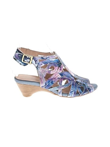 L'Artiste Wedges (view 1)