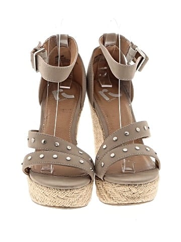 REPORT Wedges (view 2)