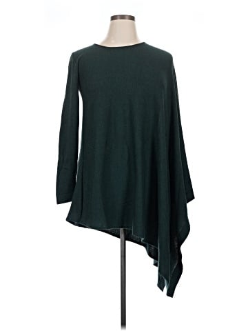 M Rena Poncho (view 1)