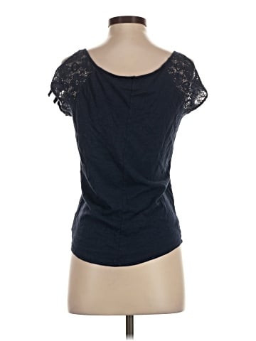 American Eagle Outfitters Sleeveless T-Shirt (view 2)