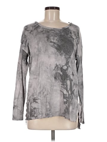 American Eagle Outfitters Long Sleeve T-Shirt (view 1)