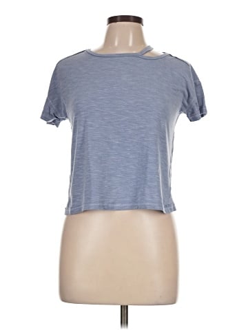 Dillard's Short Sleeve T-Shirt (view 1)