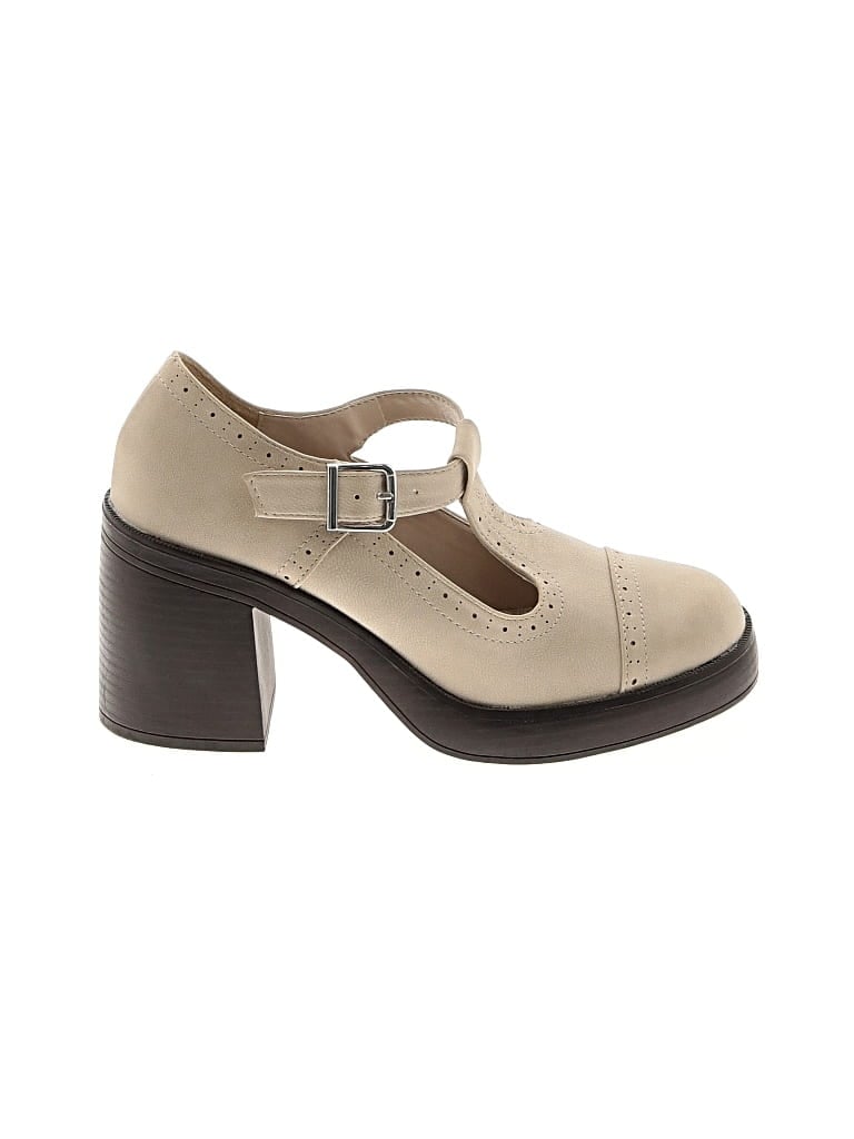 Pre-owned Maurices Heels In Tan