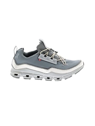 On Cloud Sneakers (view 1)