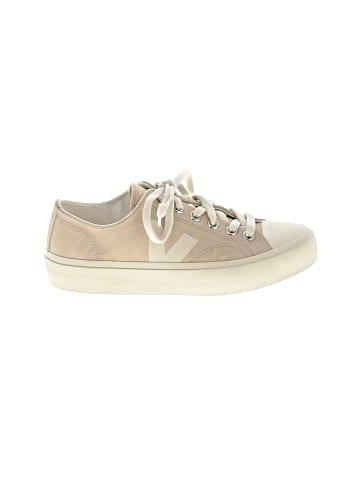 VEJA Sneakers (view 1)