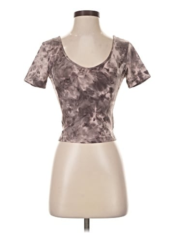 Lululemon Athletica Short Sleeve T-Shirt (view 1)