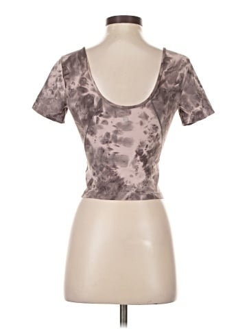 Lululemon Athletica Short Sleeve T-Shirt (view 2)