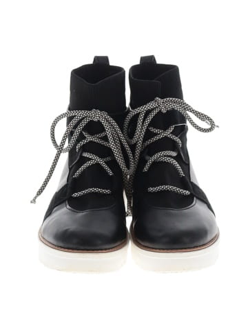 FitFlop Ankle Boots (view 2)