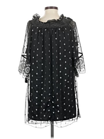 Romeo & Juliet Couture 3/4 Sleeve Top (view 2)