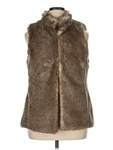 C. Wonder Faux Fur Vest (view 1)