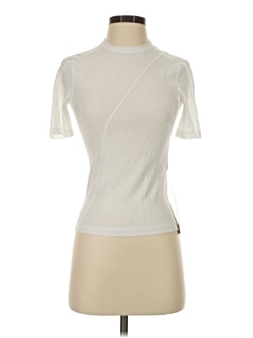 Lululemon Athletica Short Sleeve Turtleneck (view 1)