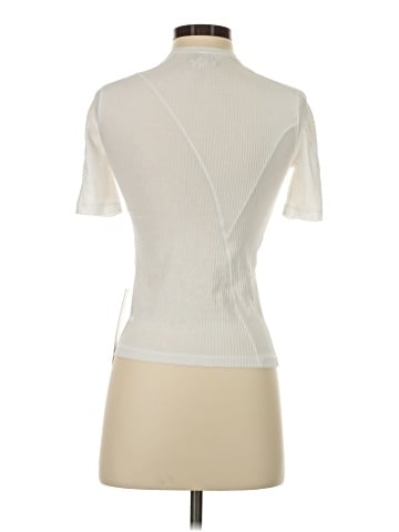 Lululemon Athletica Short Sleeve Turtleneck (view 2)