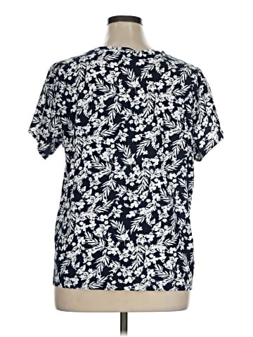Liz Claiborne Short Sleeve T-Shirt (view 2)