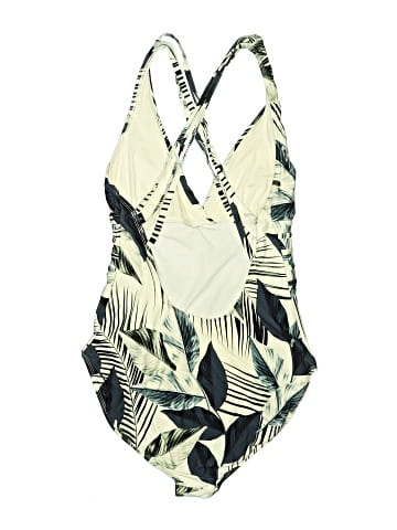 La Blanca One Piece Swimsuit (view 2)