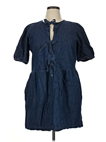 Ann Taylor LOFT Casual Dress (view 1)