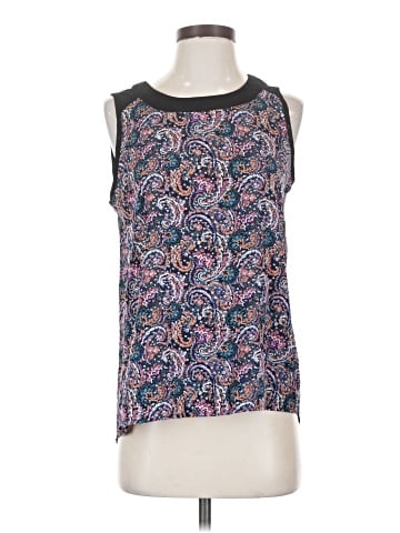 Le Lis Sleeveless Blouse (view 1)