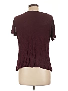 Jennifer Lopez Short Sleeve T-Shirt (view 2)