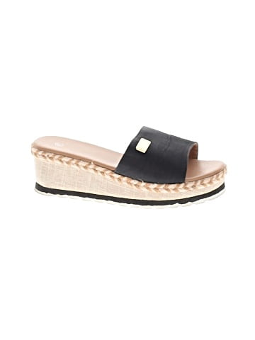 Unbranded Wedges (view 1)